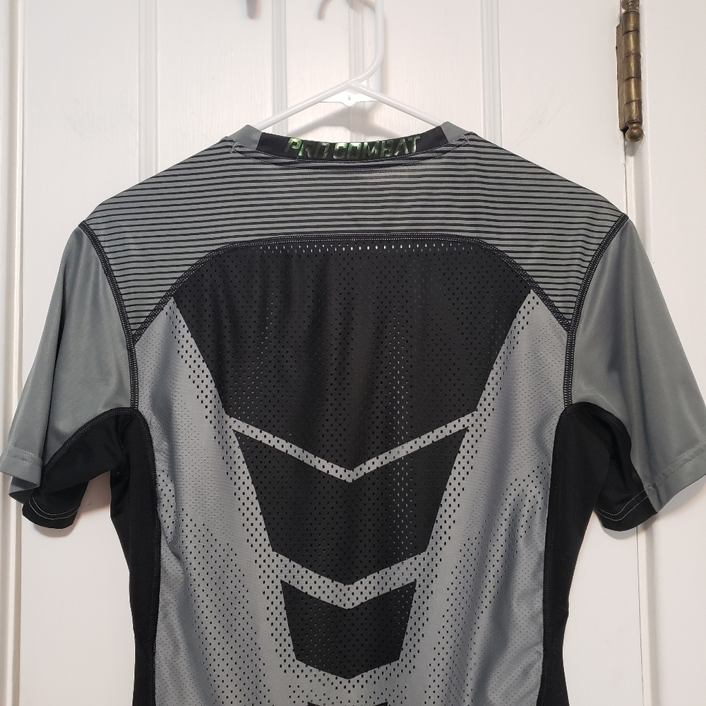 Nike Pro Combat Hypercool Compression T Shirt - Picture 5 of 8